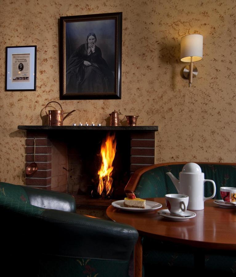 Sunndalsora Hotell Bagian luar foto