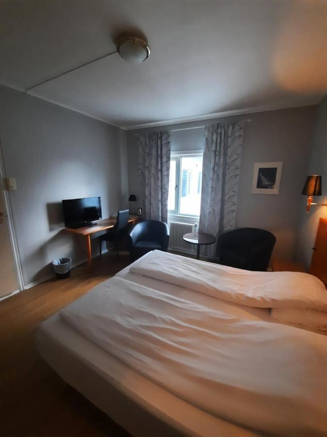 Sunndalsora Hotell Bagian luar foto