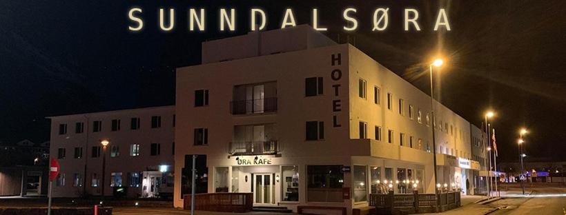 Sunndalsora Hotell Bagian luar foto