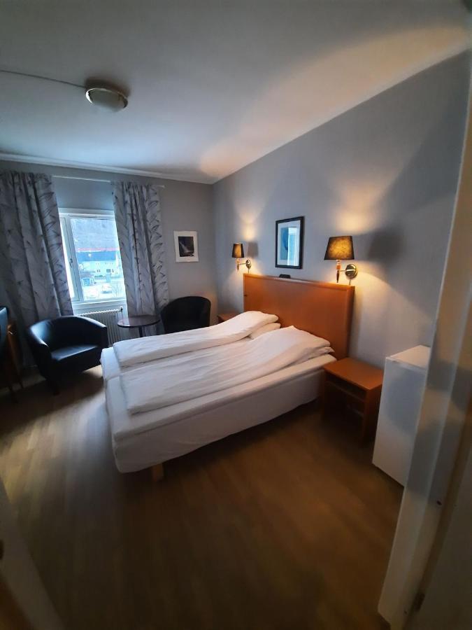 Sunndalsora Hotell Bagian luar foto