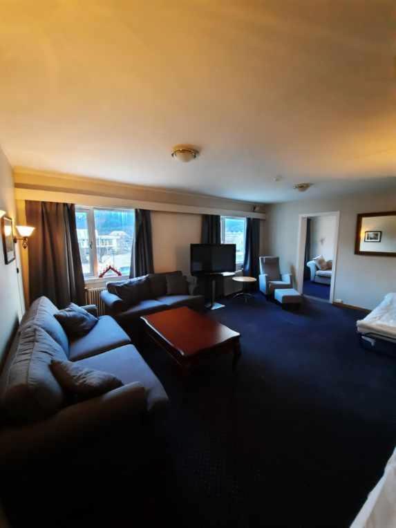 Sunndalsora Hotell Bagian luar foto