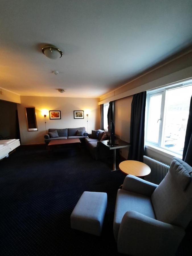Sunndalsora Hotell Bagian luar foto